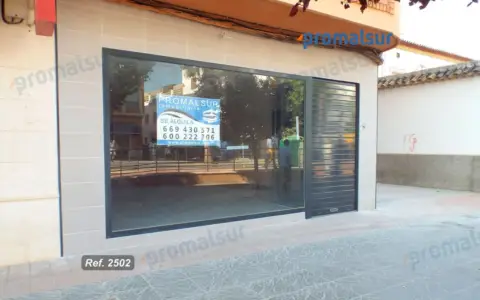 Local comercial en Avd. Estación