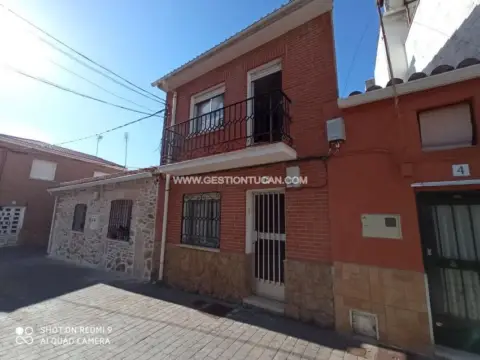 Casa en Navamorcuende