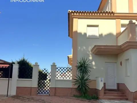 Casa adosada en Sector Nutria