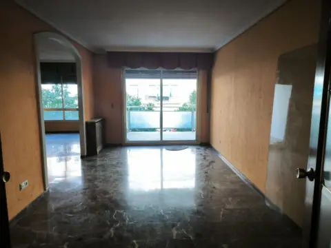 Piso en Ciudad Jardín - Avda. Medina Azahara