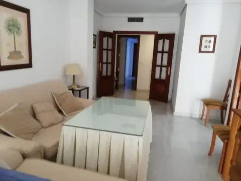 Piso en Ciudad Jardín - Avda. Medina Azahara