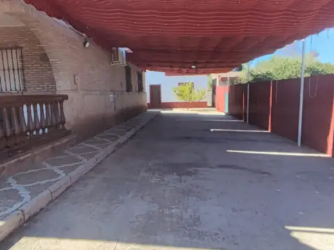 Chalet en calle de Sevilla