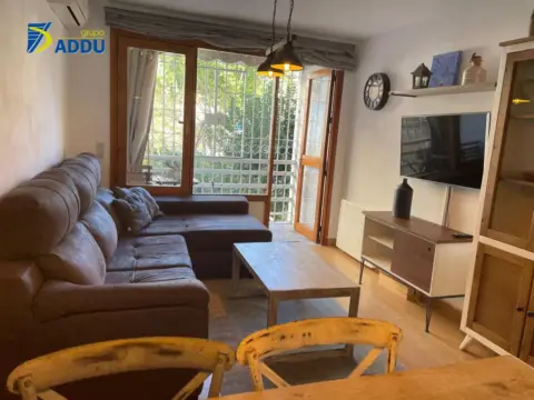 Piso en calle Santa Mª de los Reyes