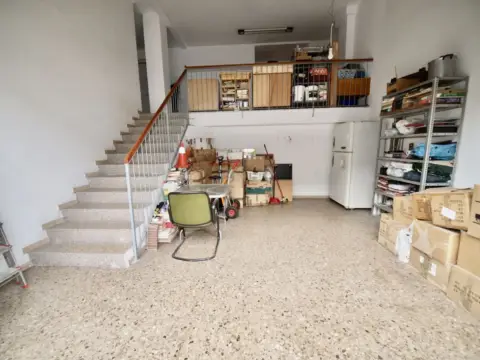 Local comercial en calle Viiolinista Vellsola