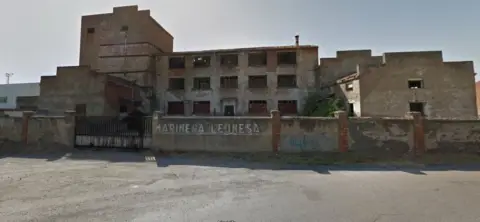 Nave industrial en calle de Fernando Gómez Regueral, 12