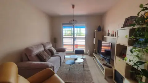 Casa adosada en calle de Rocío Jurado, 19