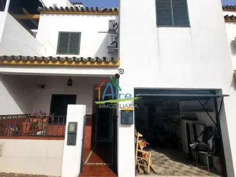 Casa adosada en calle de la Inmaculada Concepción