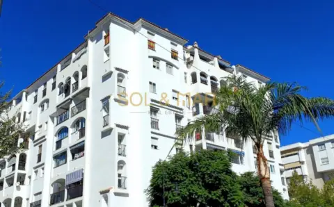 Piso en calle Romería del Rocío