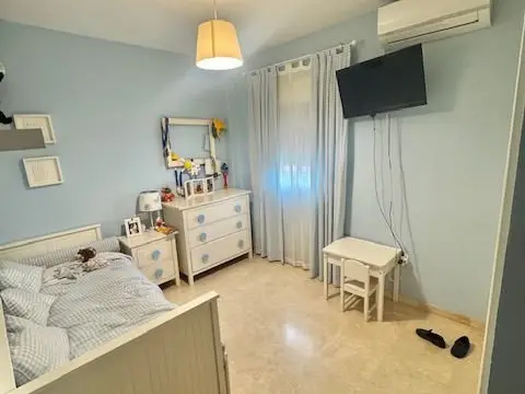 Chalet pareado en calle Lima