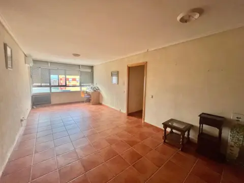 Piso en Macarena - San Diego-Marron