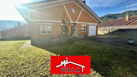 Chalet en San Pantaleón de Aras