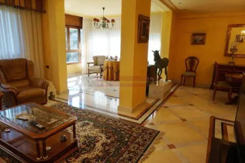 Casa unifamiliar en Avda. Madrid