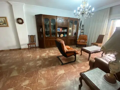 Piso en Avenida de José Laguillo