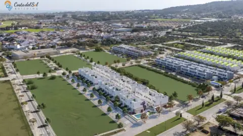 Casa adosada en calle Taiwán, 9