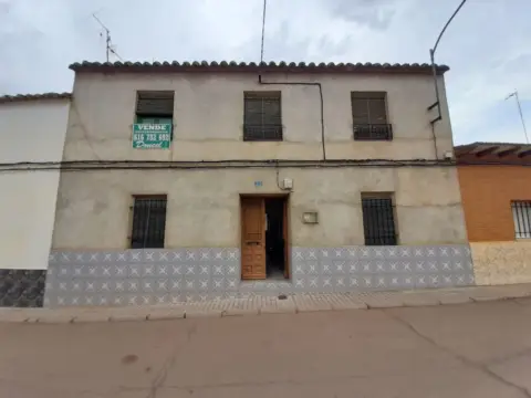 Casa adosada en Luciana