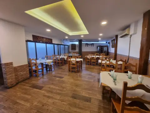 Local comercial en calle Camino del Pinillocot, nº 28