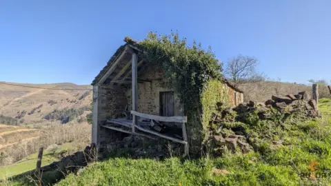 Finca rústica en calle Vegalosvados, nº 12