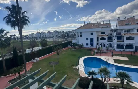 Casa adosada en San Pedro de Alcántara - Nueva Alcántara
