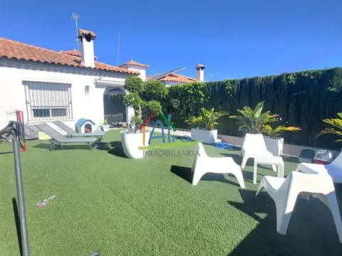 Casa adosada en Urbanización Doñana Golf