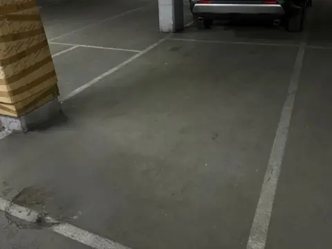 Garaje en Carrer de la Riera Basté