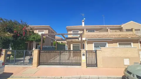 Chalet en calle de Miguel Hernández
