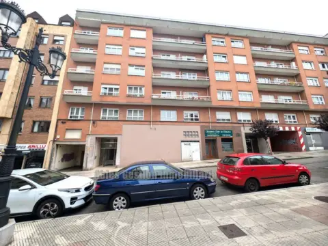 Apartment on Menéndez Pelayo Street, 21
