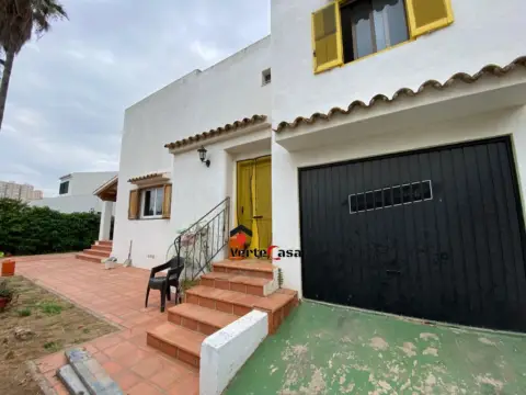 Chalet en Urbanización Play-Puig Les Villes