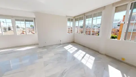 Piso en Avenida de Holanda
