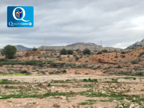 Terreno en Novelda