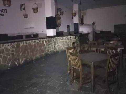 Local comercial en Barriadas - Corchera