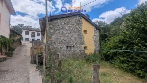 Finca rústica en calle Sotiello, nº 33