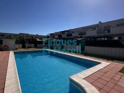 Casa en Carrer de Montserrat Roig