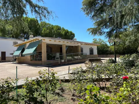 Chalet en Alcolea de Calatrava