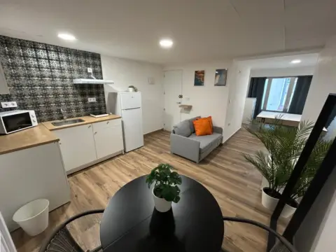 Estudio en Avenida Media