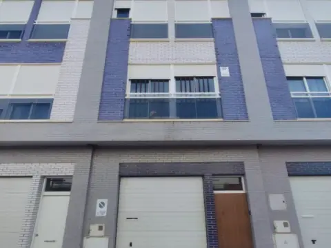 Casa adosada en calle Serra Espada