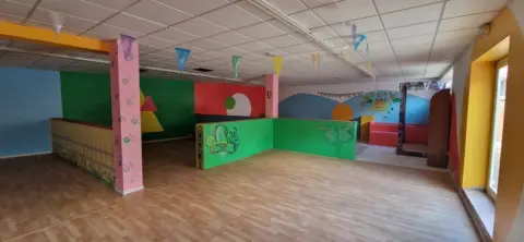 Local comercial en Carrer de la Lluna