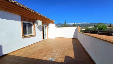 Ático en Camino de la Zubia