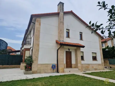 Chalet en Barrio de los Valles