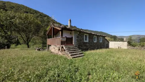 Finca rústica en calle Yera, nº 21