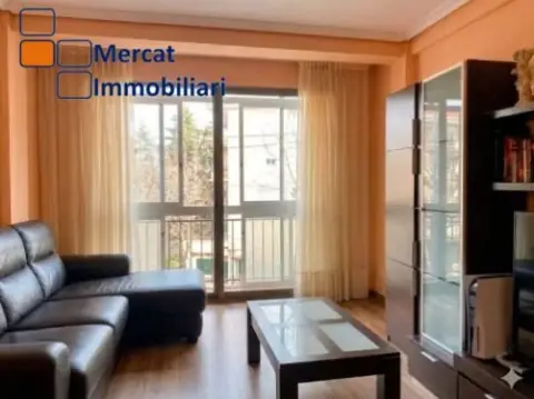 Piso en calle Santa Eulalia