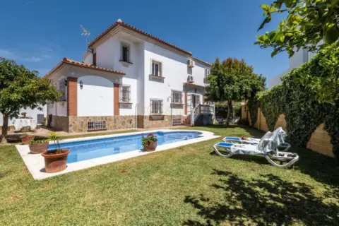 Chalet en calle Acebo
