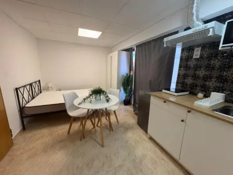 Estudio en Avenida Media