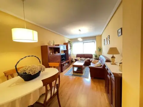 Piso en calle Poetas Gamoneda