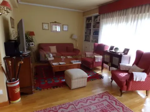Casa unifamiliar en Avenida de La Rioja