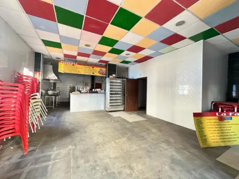 Local comercial en Avinguda de Madrid