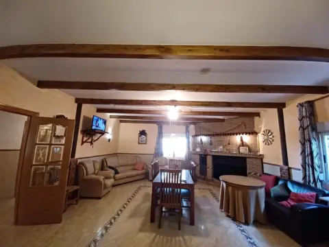 Finca rústica en Roda (La)