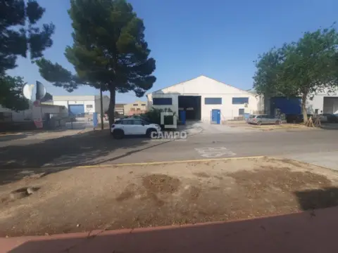 Nave industrial en calle Campollano