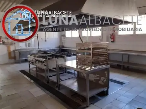 Nave industrial en Campollano