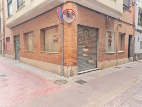 Local comercial a calle Poeta Guimerà