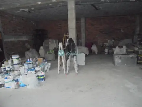 Local comercial en calle Cronista Enrique